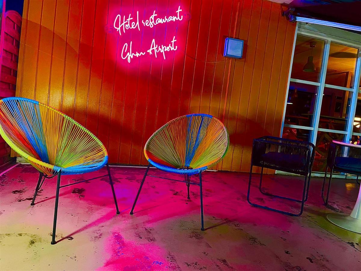 Love hotel California